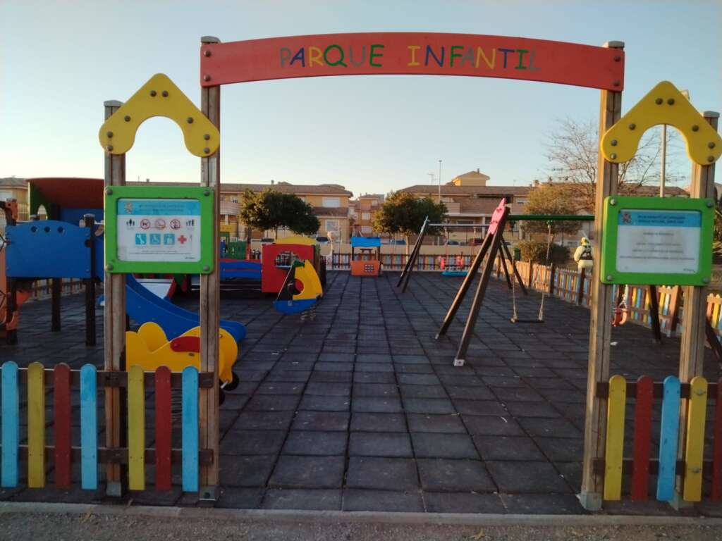 REAPERTURA PARQUE INFANTIL CALLE PADUA